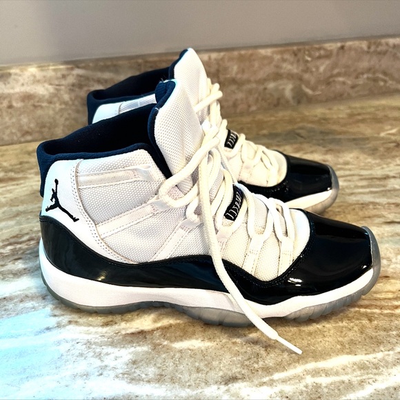 Jordan Other - Air Jordan 11 Retro (GS) White/Black-Concord